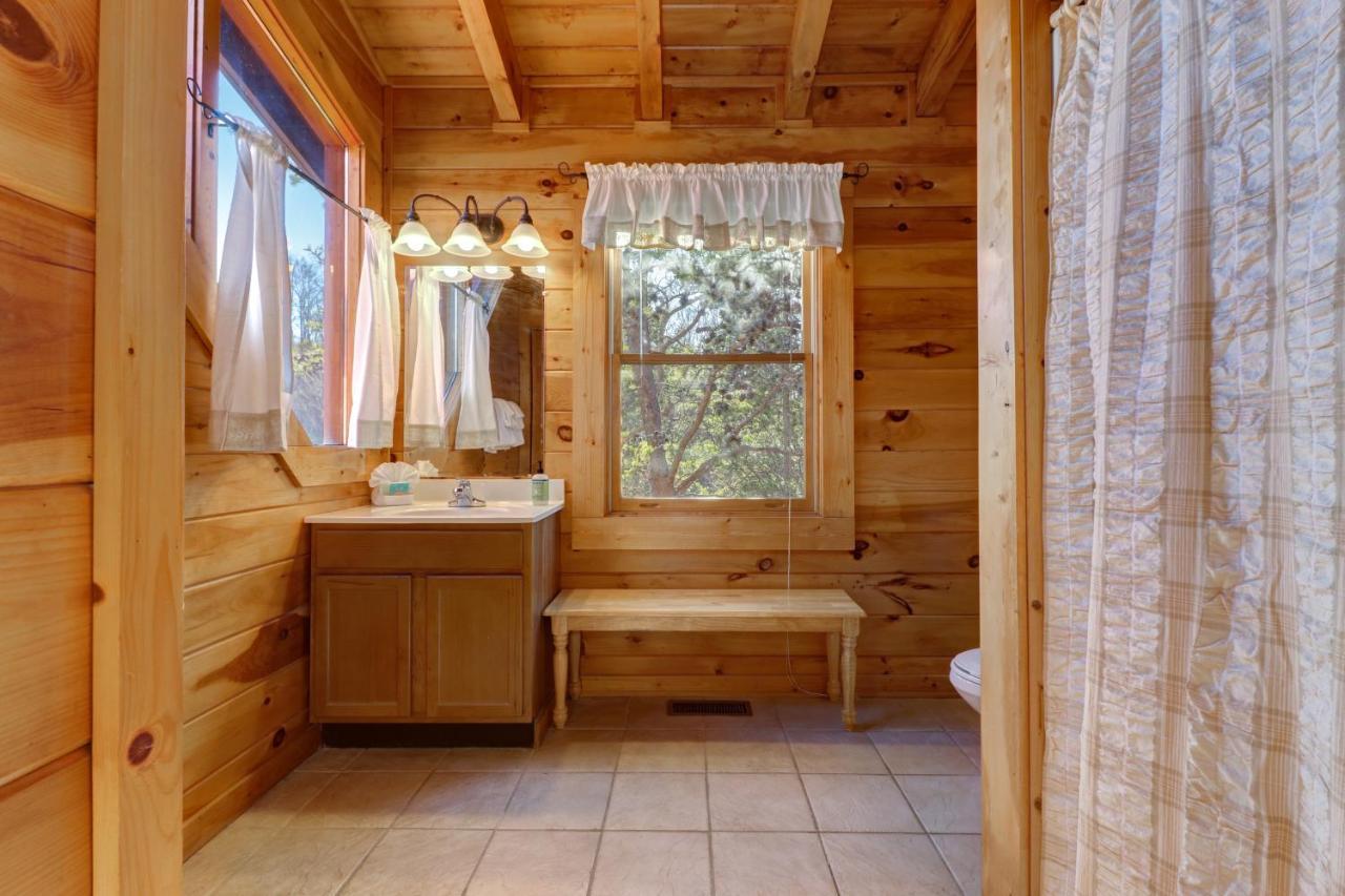 비둘기 포지 Peaceful Setting Cabin 빌라 외부 사진